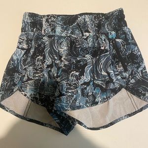 Lululemon Tracker shorts